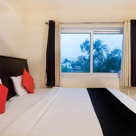 Capital O Alfa Hotel Vijayawada Ngoại thất bức ảnh