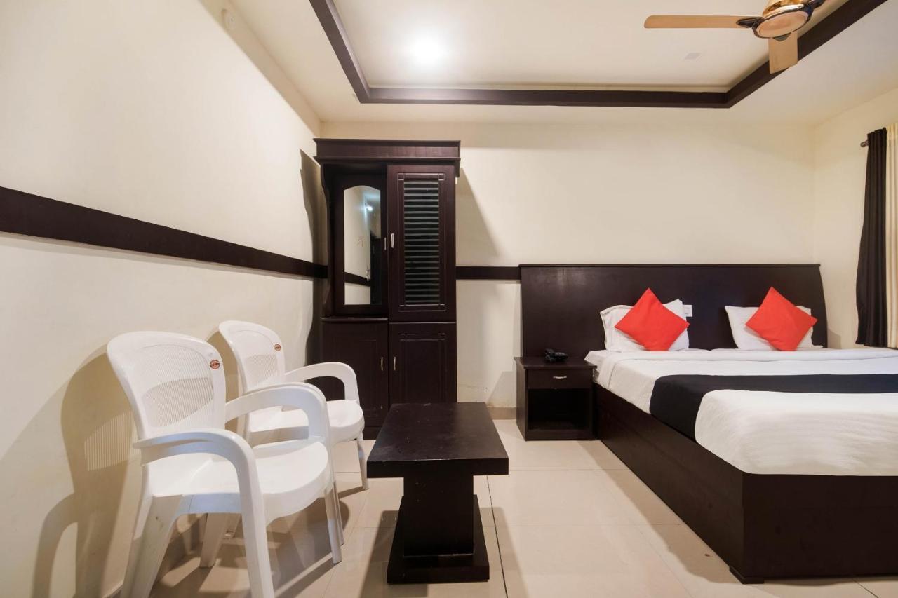 Capital O Alfa Hotel Vijayawada Ngoại thất bức ảnh