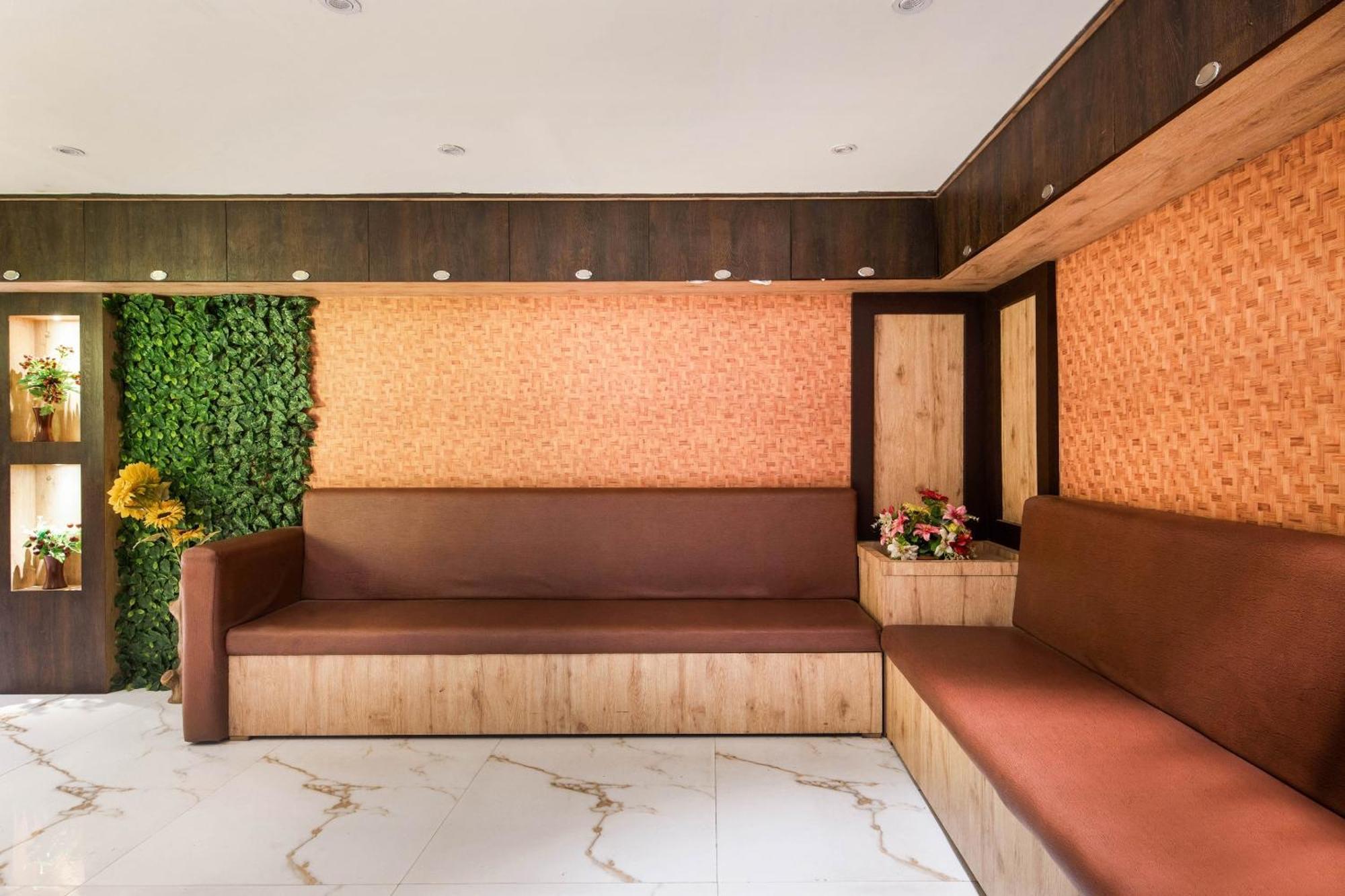 Capital O Alfa Hotel Vijayawada Ngoại thất bức ảnh